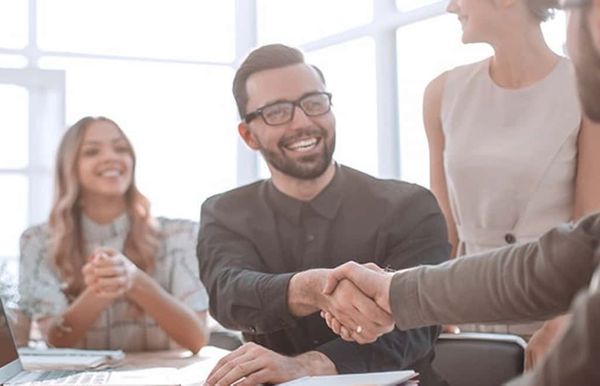 Serviços de Representação de Marcas